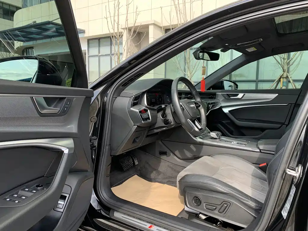 AUDI A6L 2022
