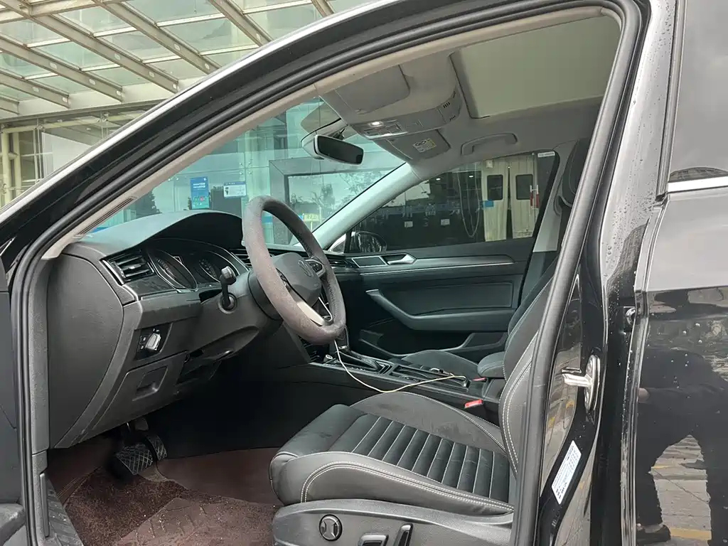 VOLKSWAGEN MAGOTAN 2022