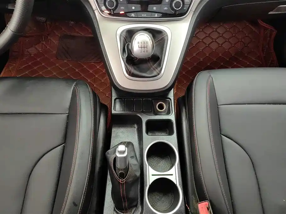 HAVAL M6 2017