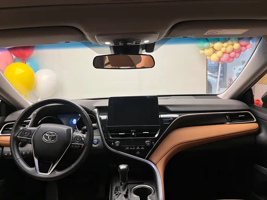 TOYOTA CAMRY 2021