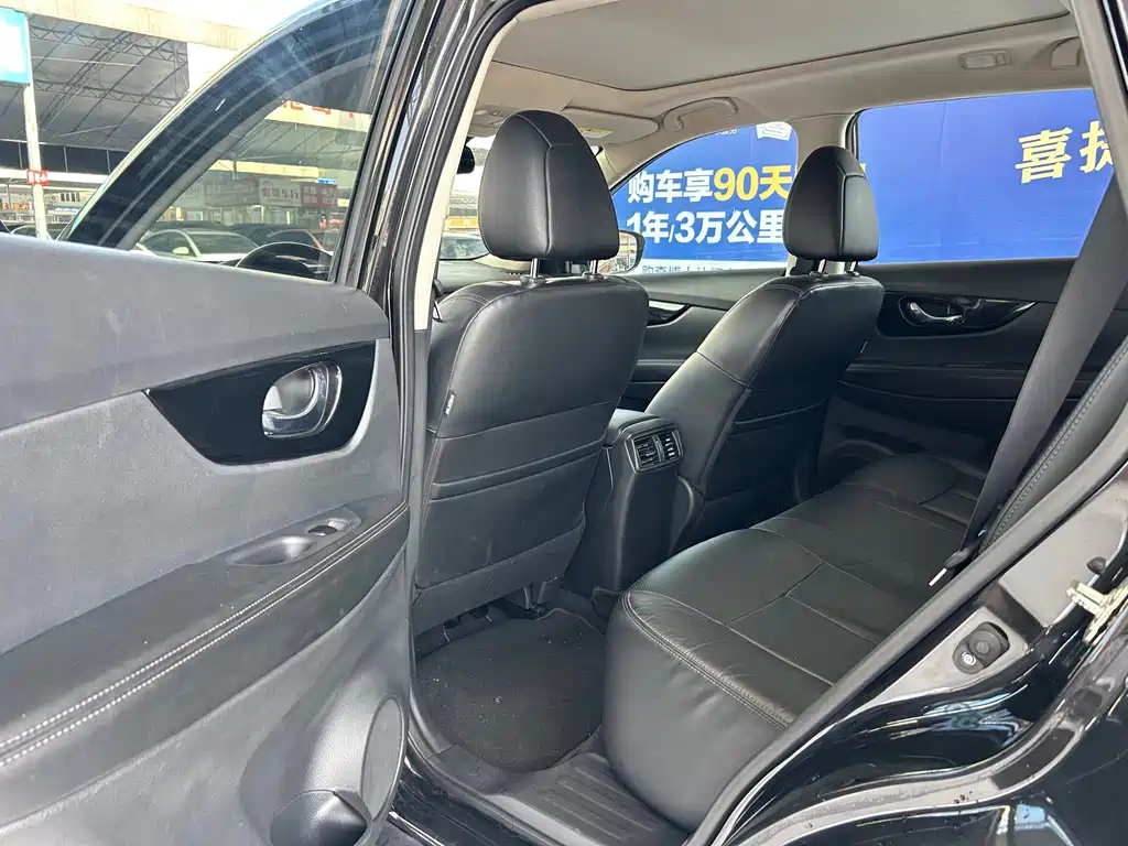 NISSAN X-TRAIL 2018