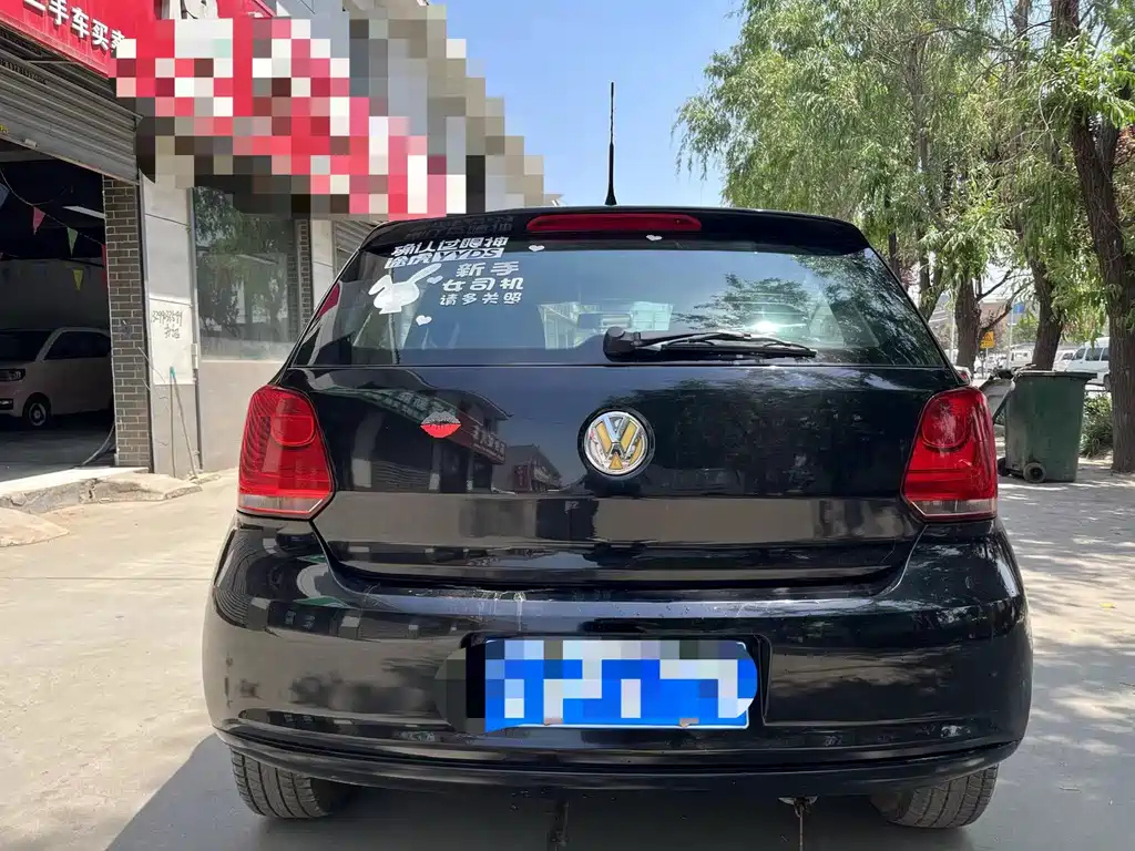 VOLKSWAGEN POLO 2014