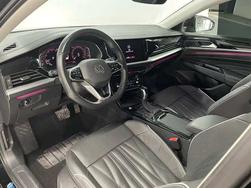VOLKSWAGEN PASSAT 2022