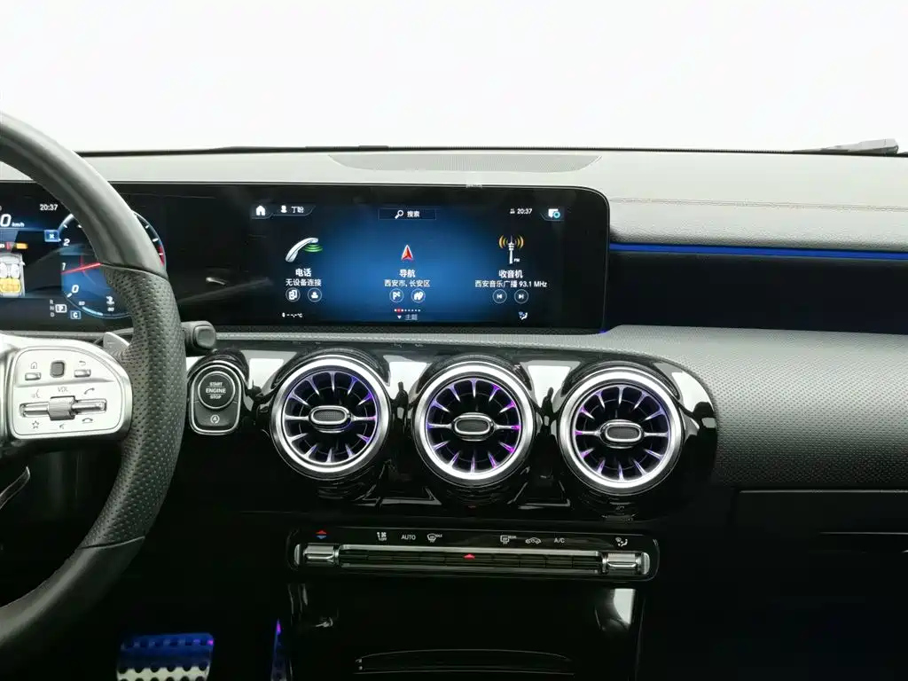 MERCEDES BENZ CLA 2022