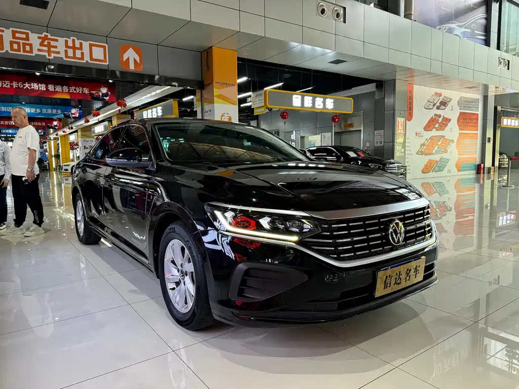 VOLKSWAGEN PASSAT 2022
