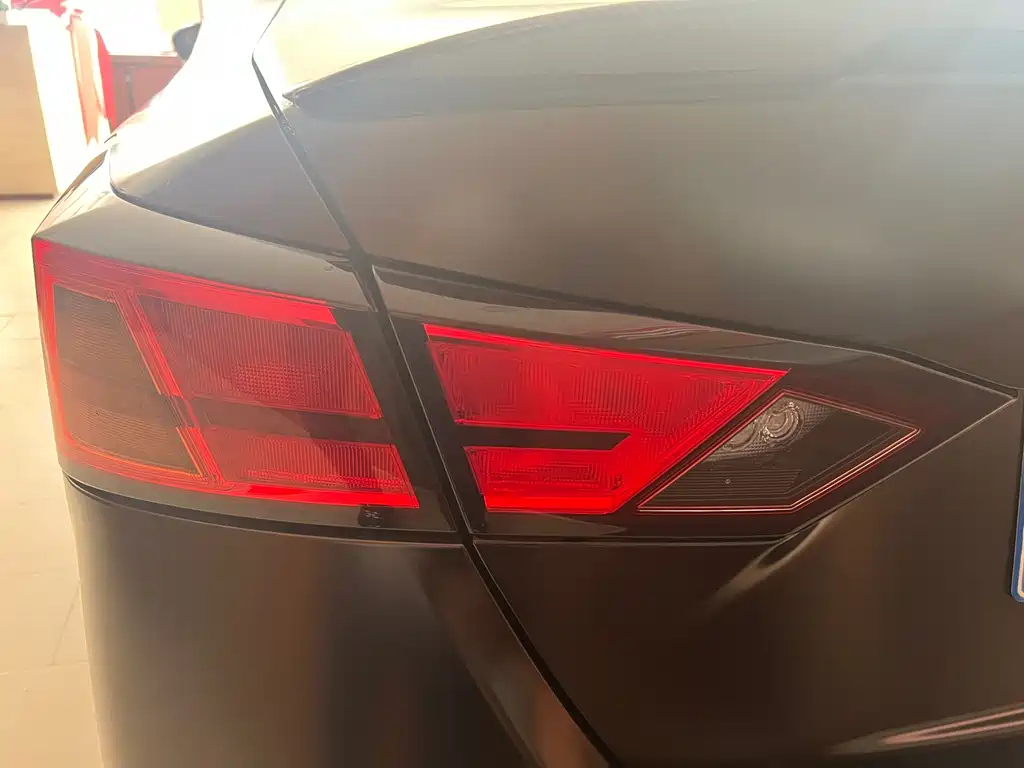 NISSAN TEANA 2020