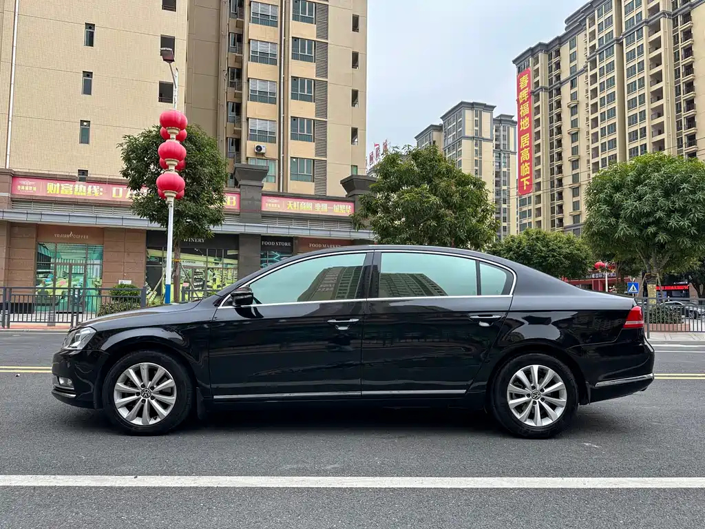 VOLKSWAGEN MAGOTAN 2015