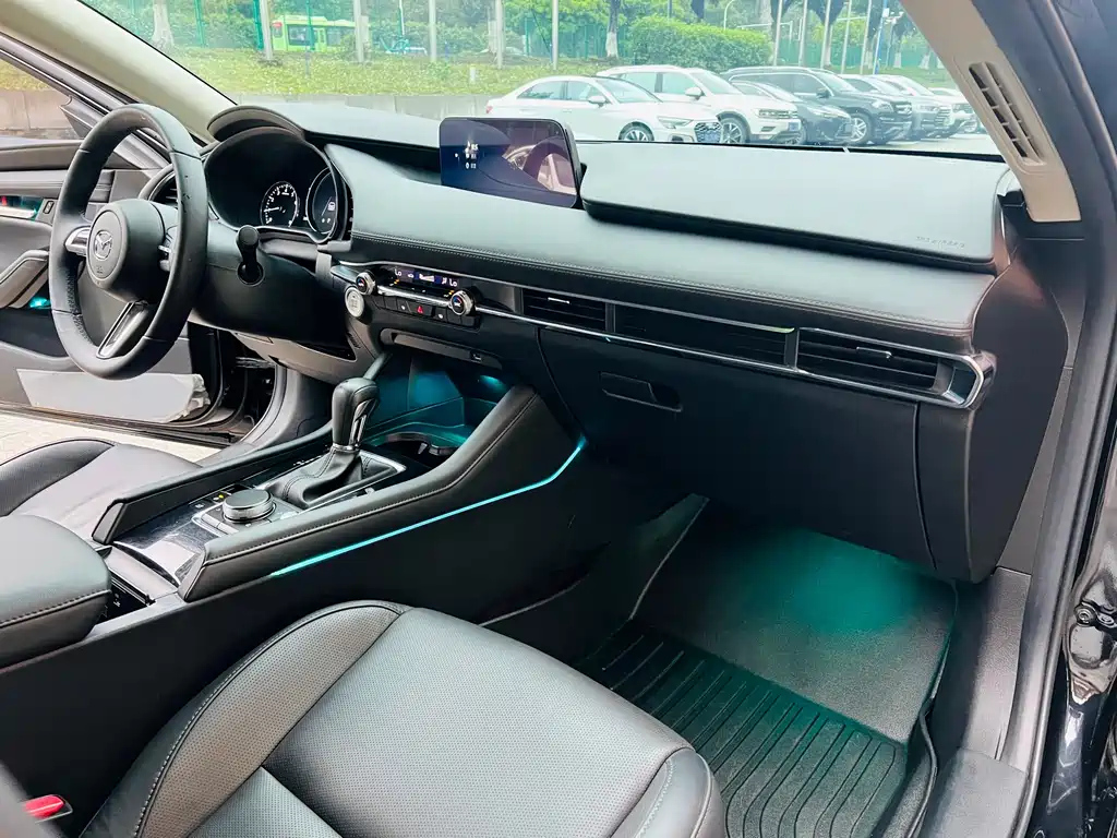 MAZDA 3 AXELA 2021