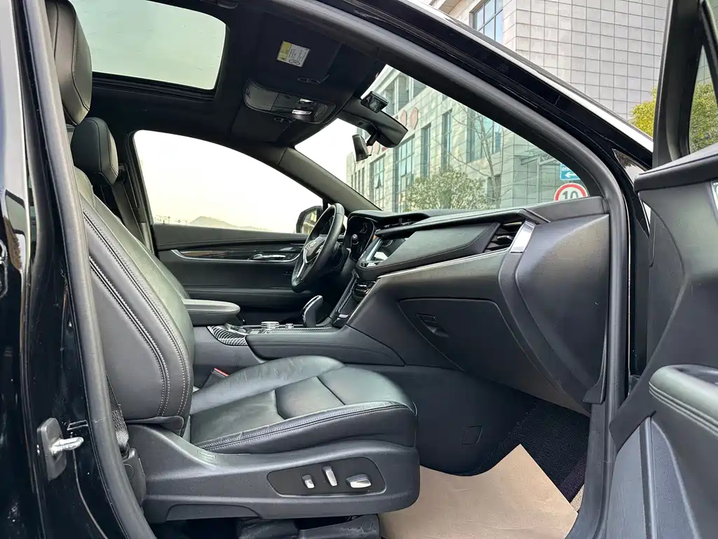 CADILLAC XT5 2020