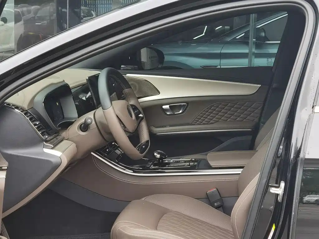 BYD HAN 2024
