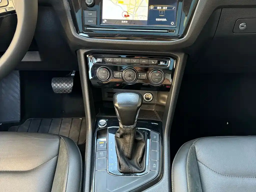 VOLKSWAGEN TIGUAN L 2018