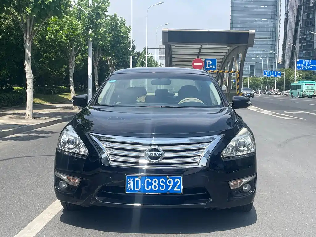 NISSAN TEANA 2013