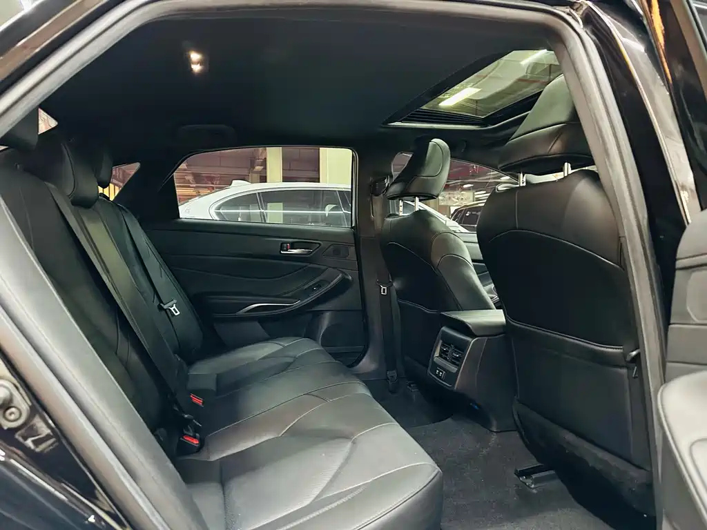 TOYOTA AVALON 2021