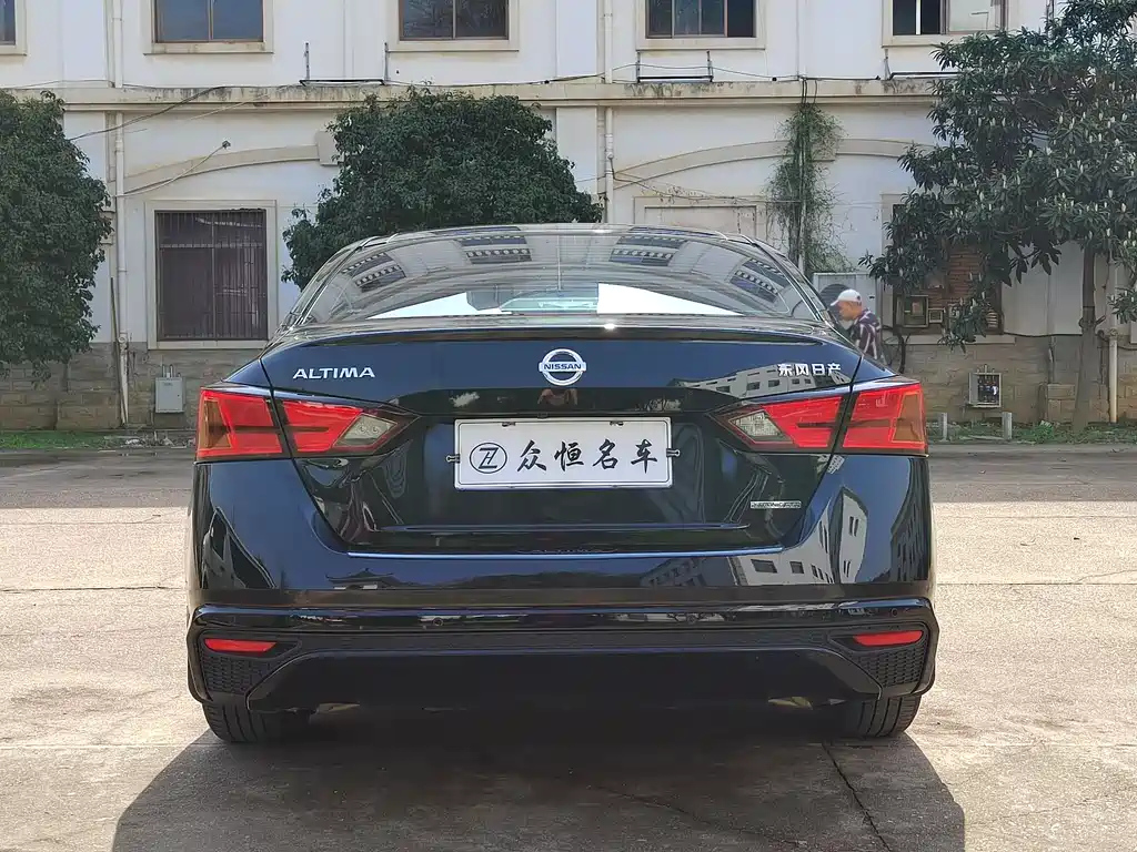 NISSAN TEANA 2022