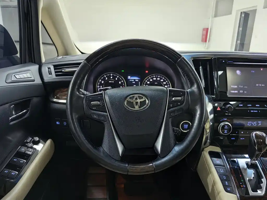 TOYOTA ALPHARD 2018