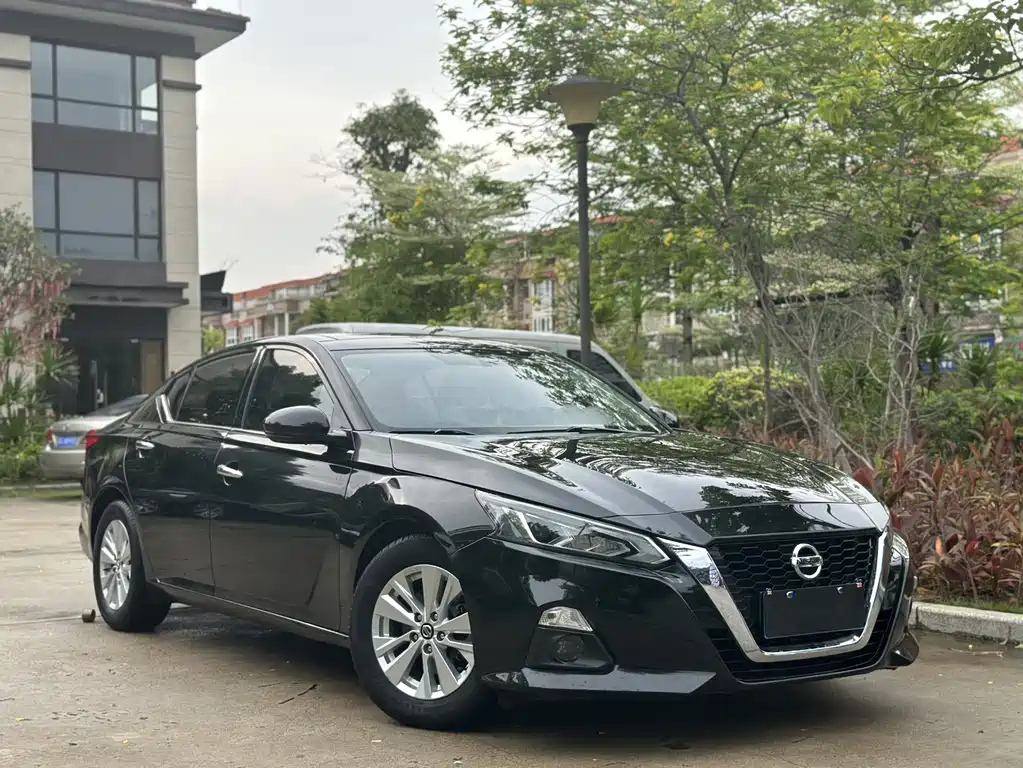 NISSAN TEANA 2019