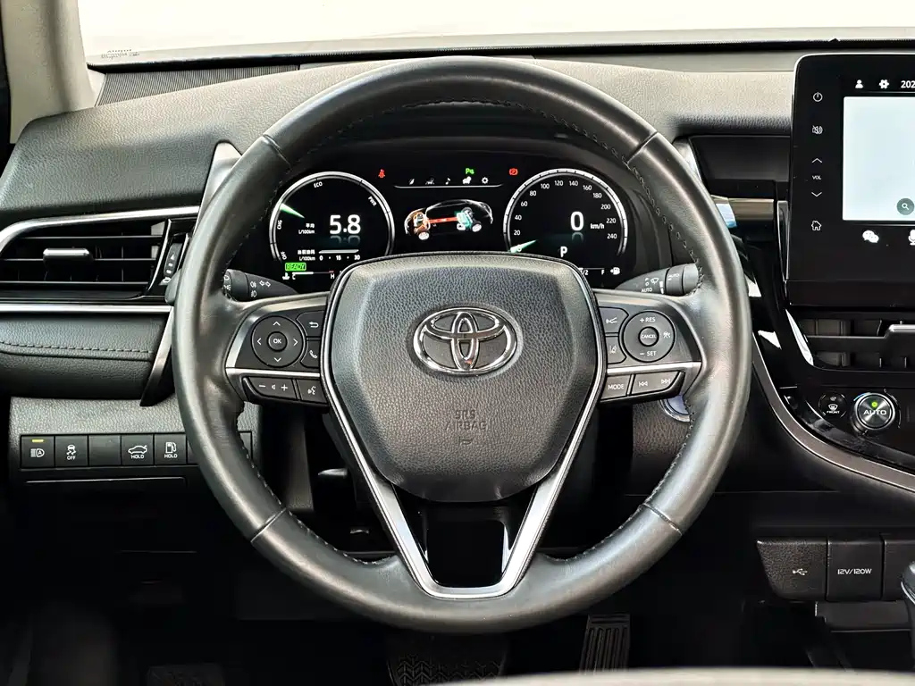 TOYOTA CAMRY 2021