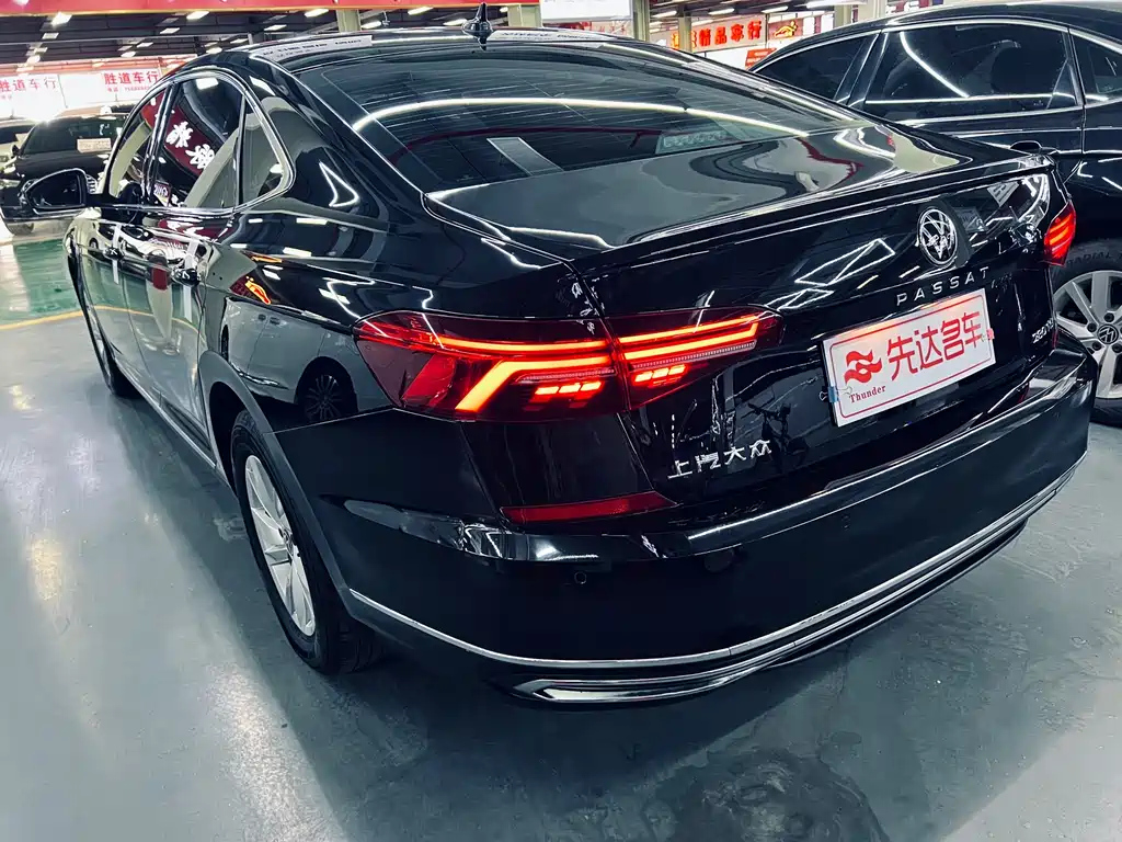 VOLKSWAGEN PASSAT 2020