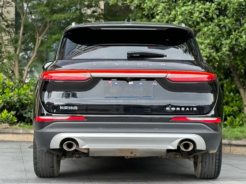LINCOLN ADVENTURER 2021