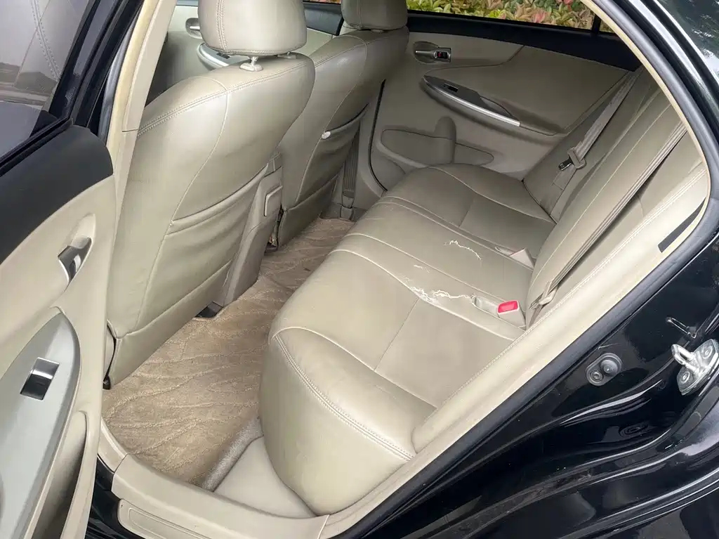 TOYOTA COROLLA 2013