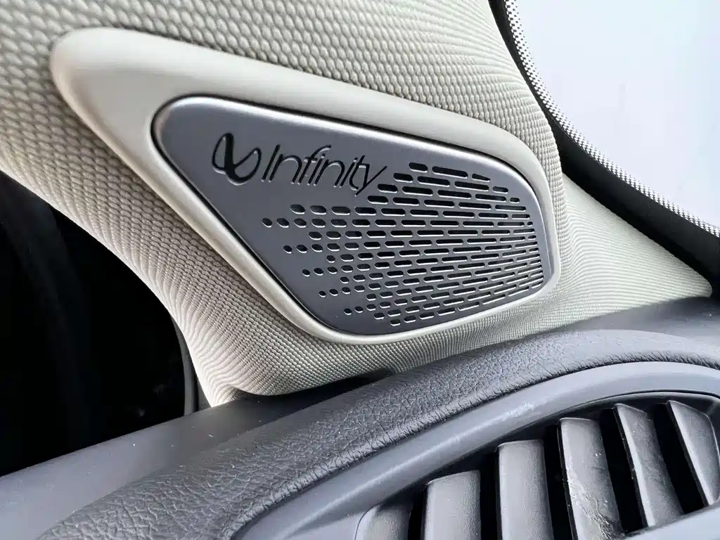 LYNK&CO 01 2020