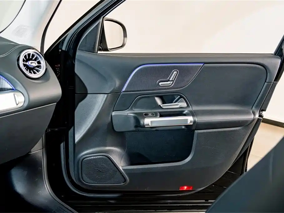 MERCEDES BENZ GLB 2020