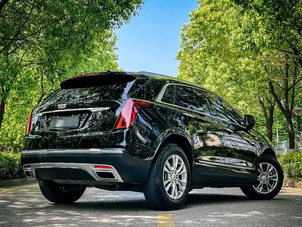 CADILLAC XT5 2021