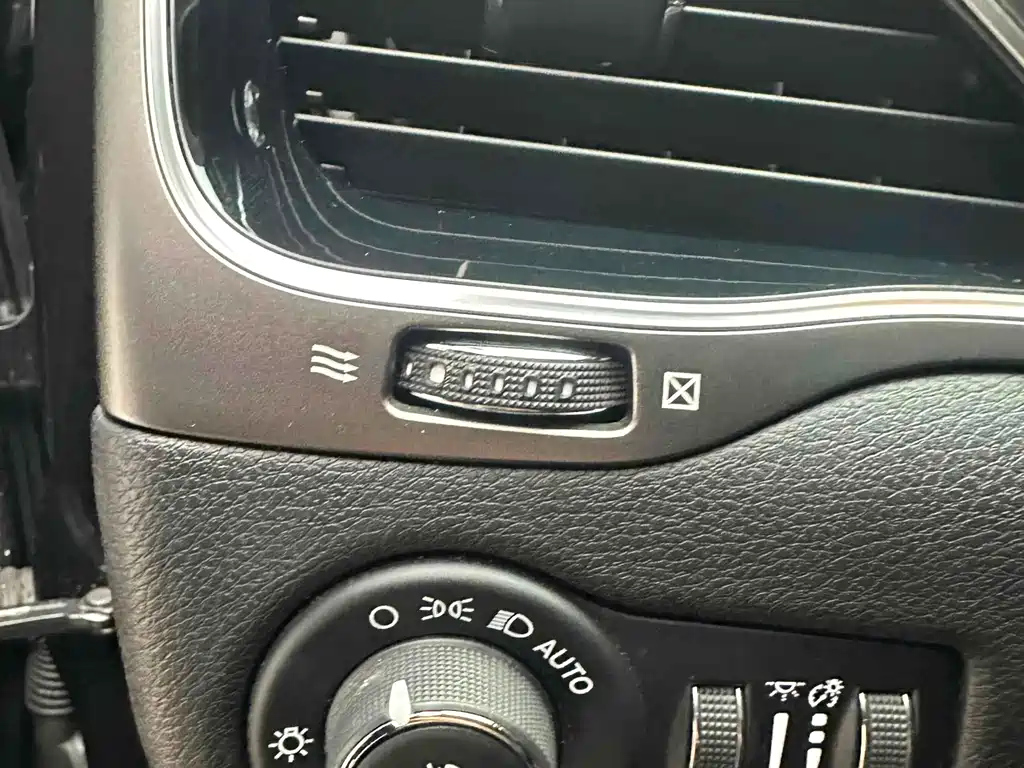 JEEP CHEROKEE 2021