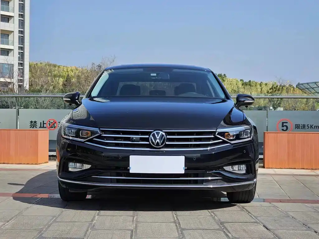VOLKSWAGEN MAGOTAN 2022