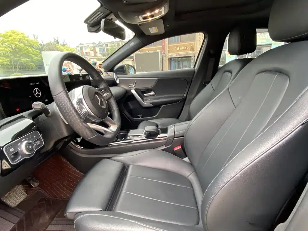 MERCEDES BENZ A-CLASS 2022