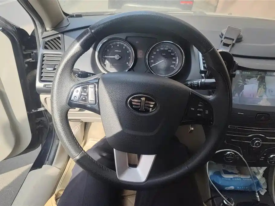 BESTURN B50 2015