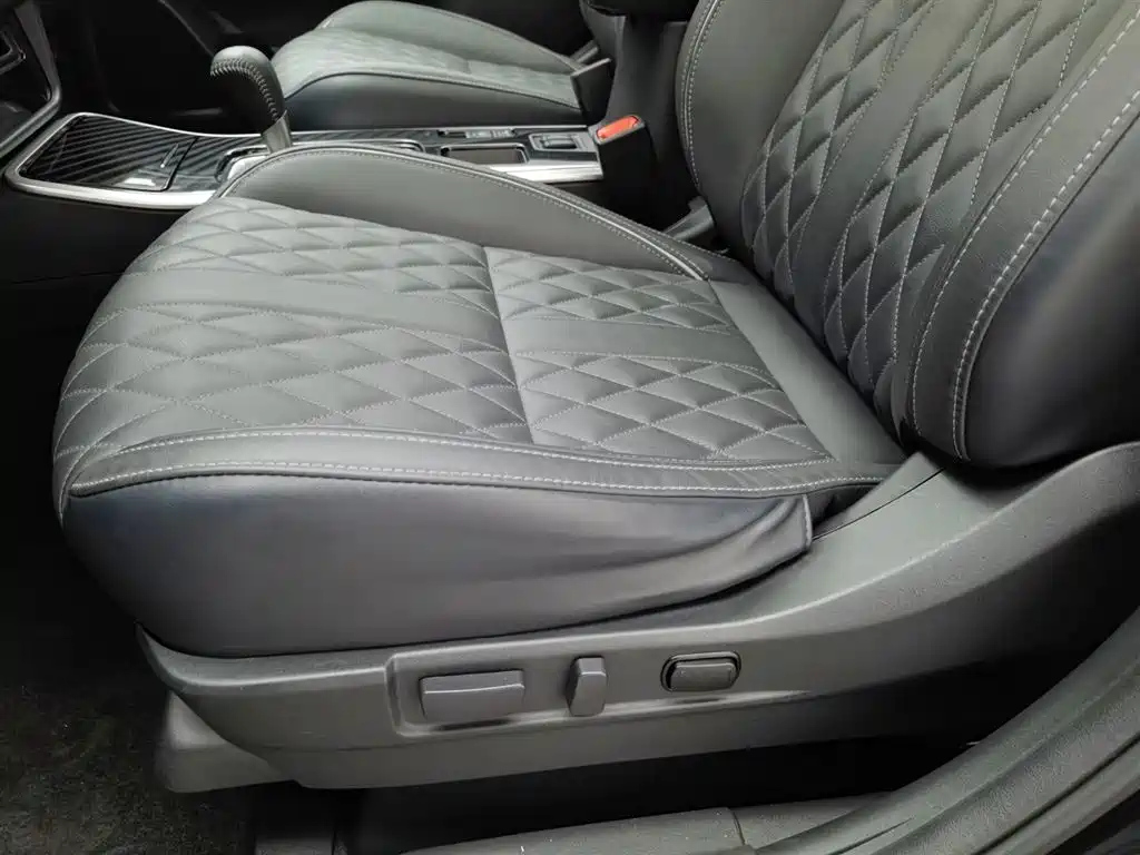 MITSUBISHI OUTLANDER 2022