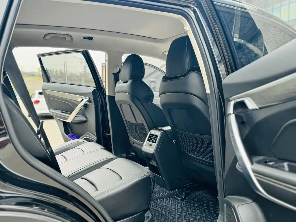 GEELY AUTO BOYUE 2021