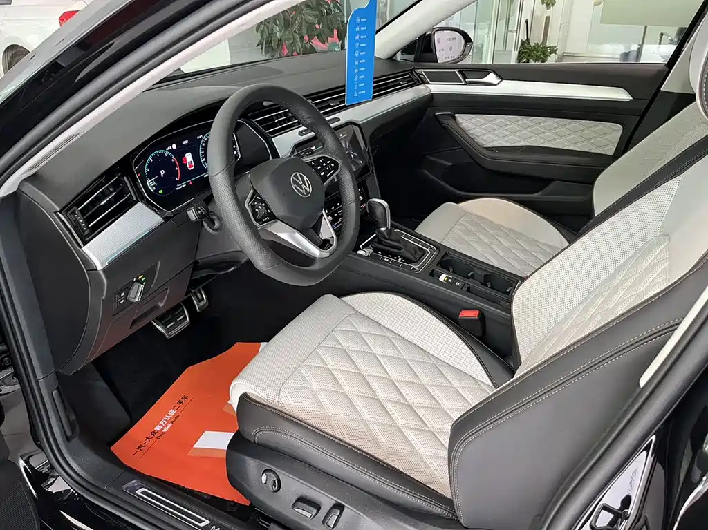 VOLKSWAGEN MAGOTAN 2023