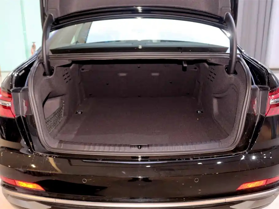 AUDI A6L 2024