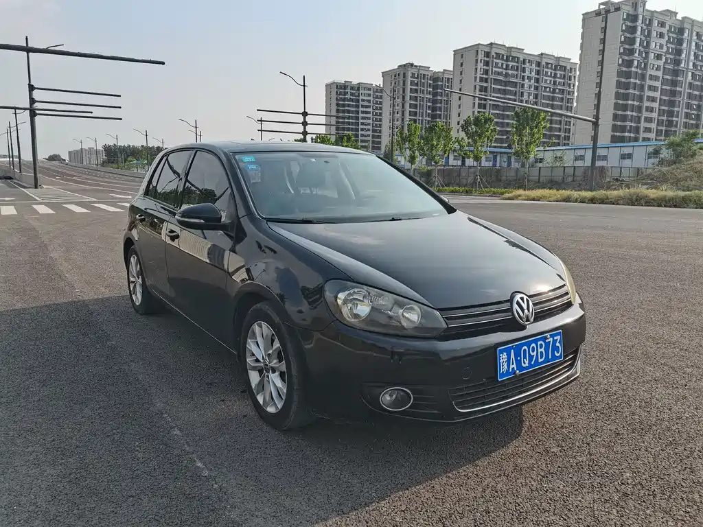 VOLKSWAGEN GOLF 2012