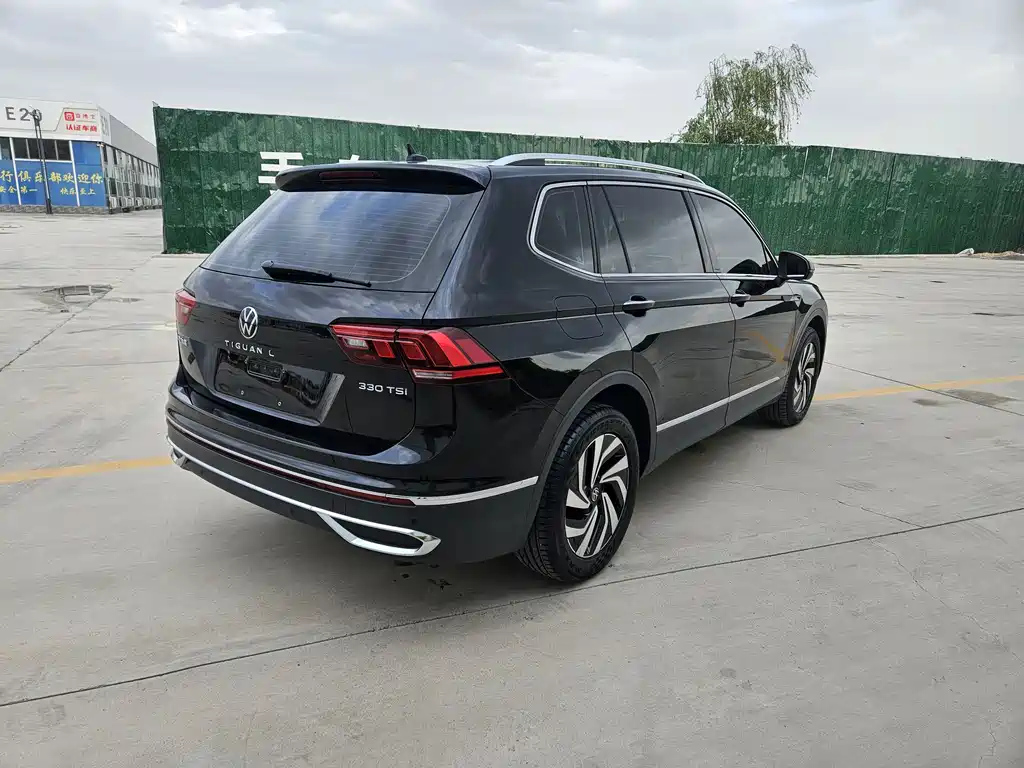 VOLKSWAGEN TIGUAN L 2022