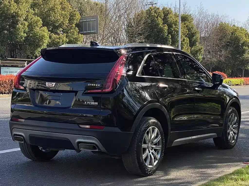 CADILLAC XT4 2021