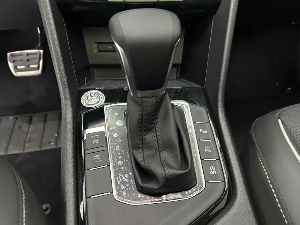 VOLKSWAGEN TIGUAN L 2023