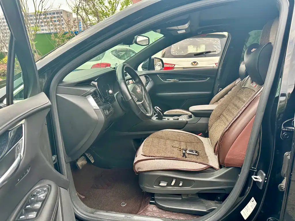 CADILLAC XT5 2021