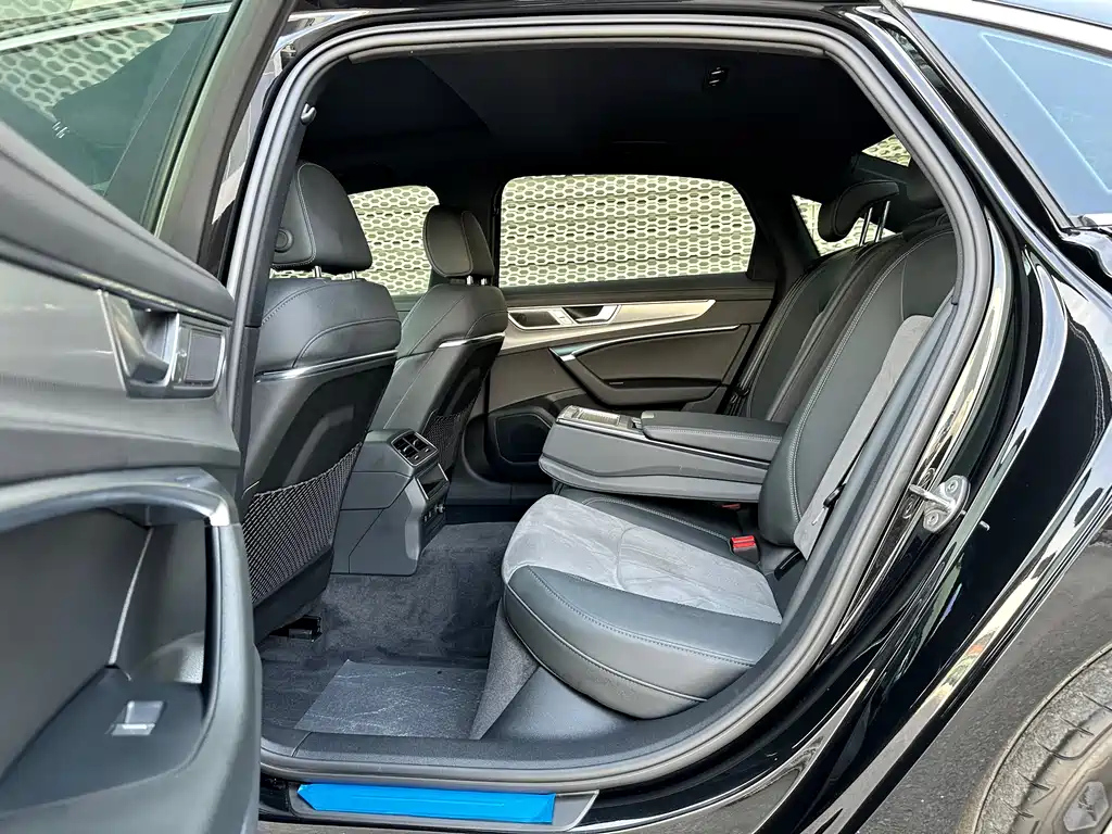AUDI A6L 2023