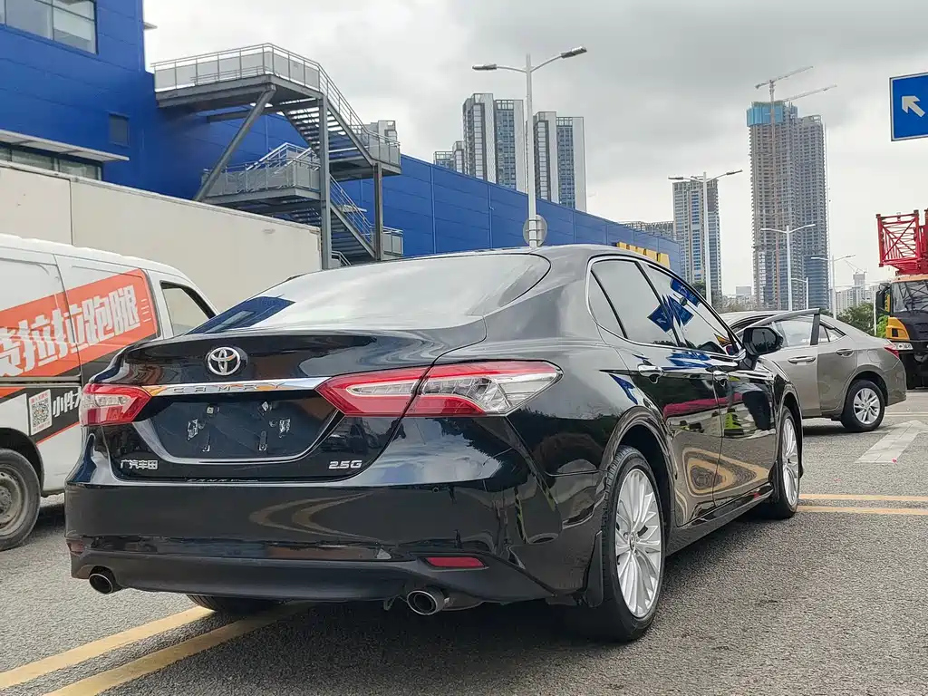 TOYOTA CAMRY 2019