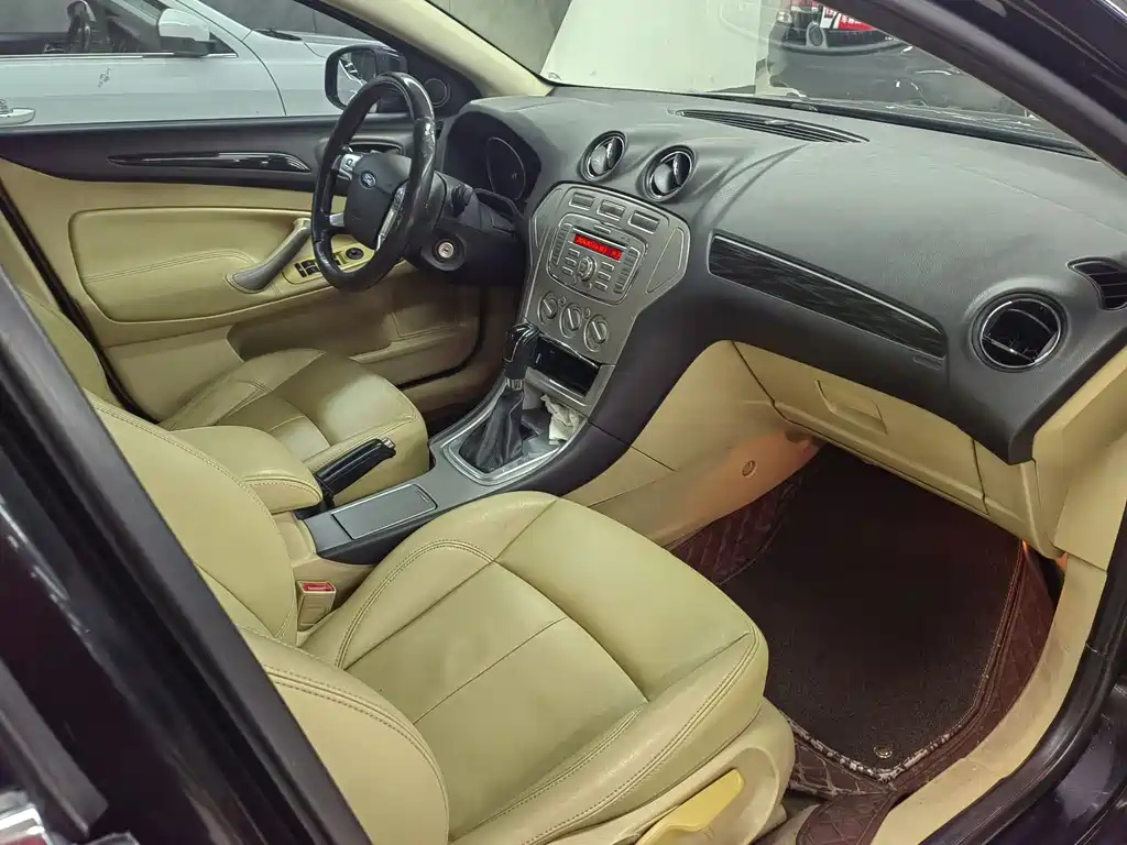 FORD MONDEO - WINNER 2010