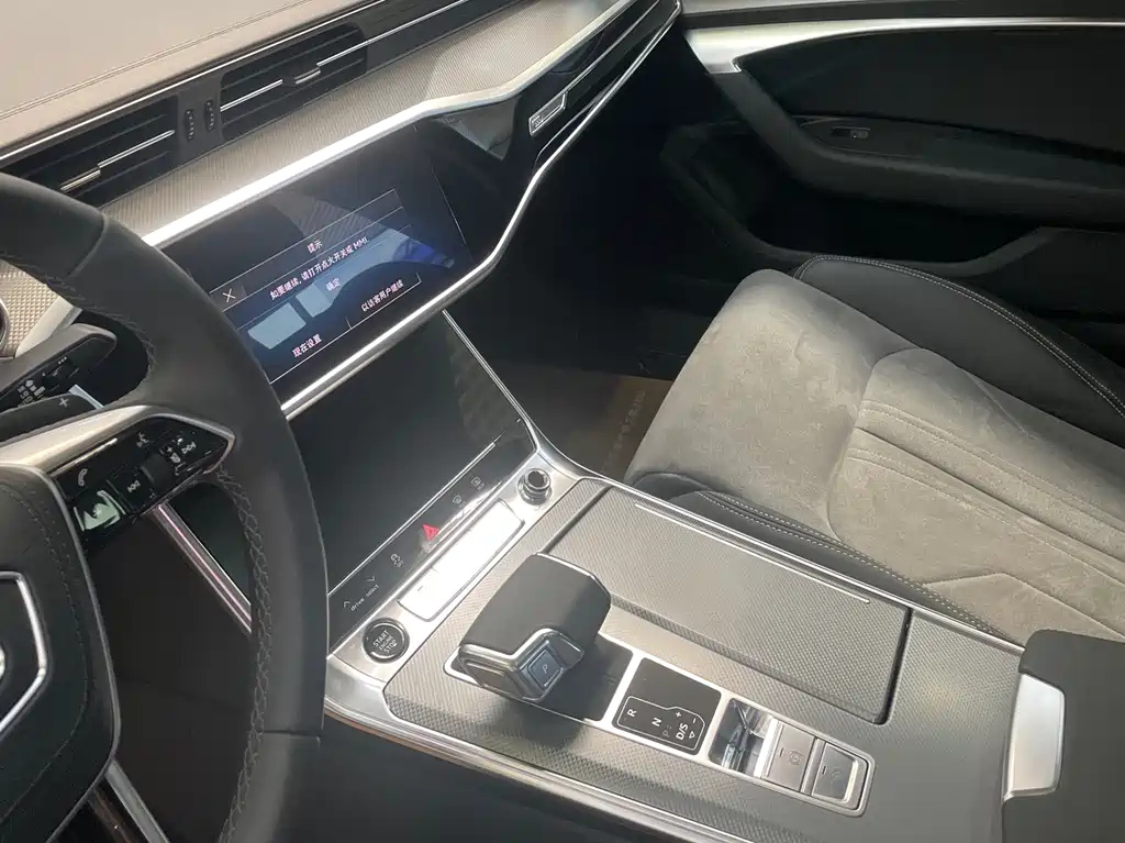 AUDI A6L 2024