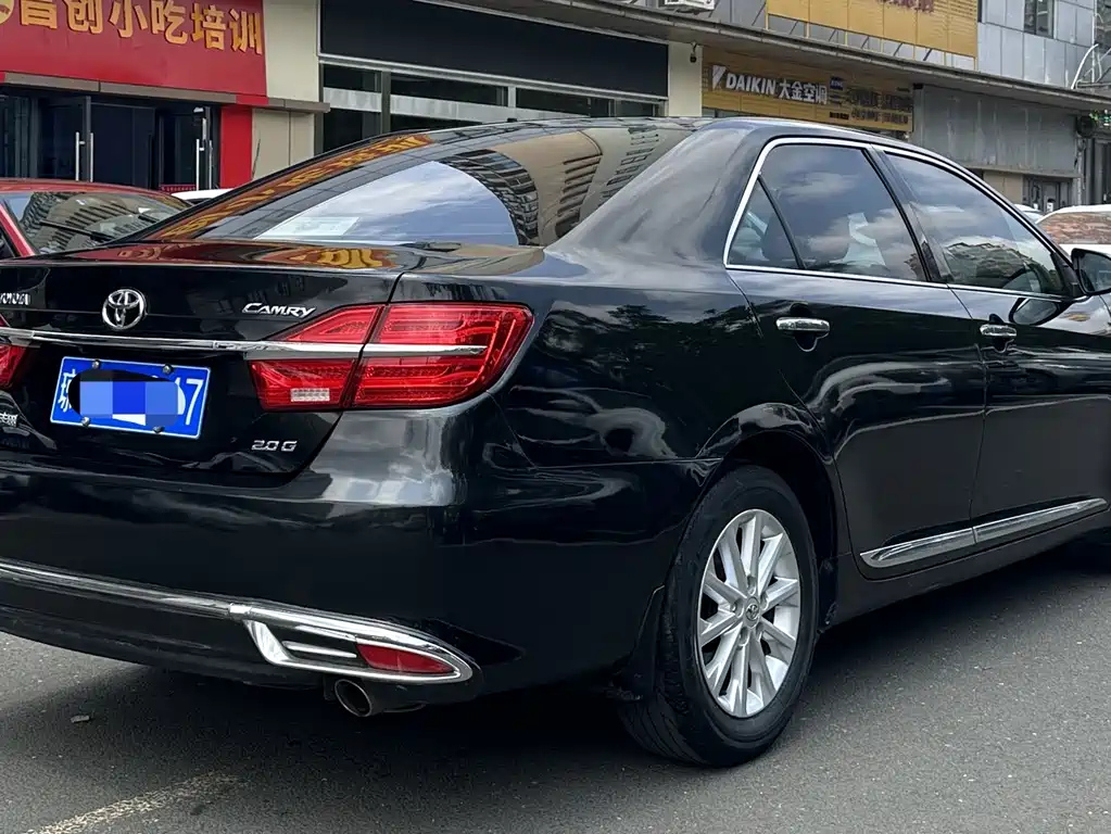 TOYOTA CAMRY 2017