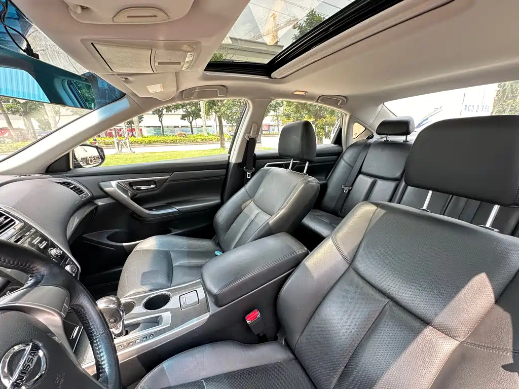 NISSAN TEANA 2016