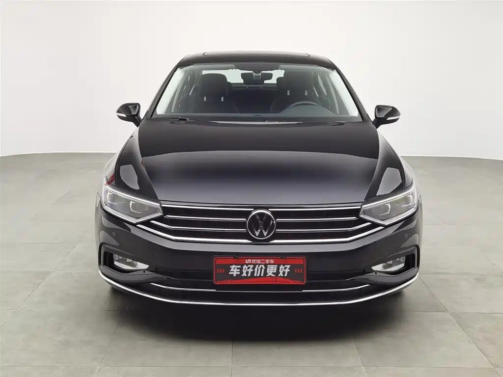 VOLKSWAGEN MAGOTAN 2022