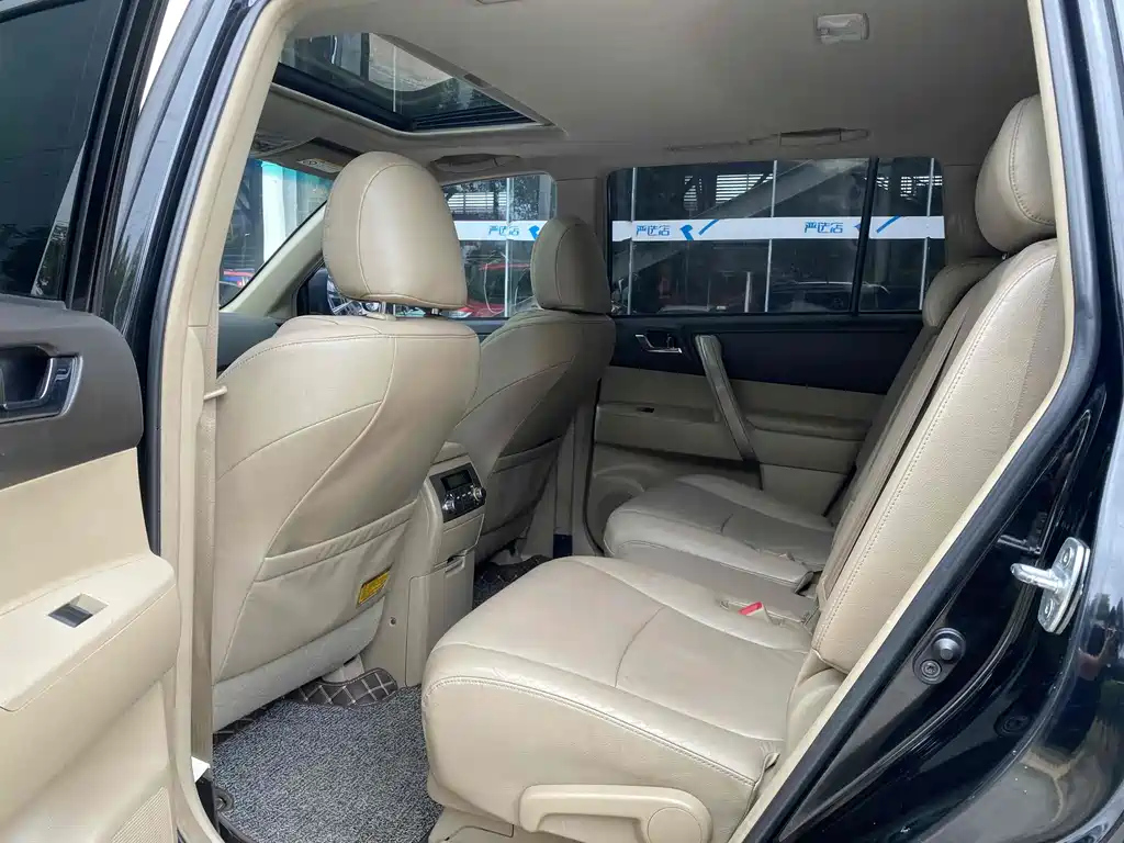 TOYOTA HIGHLANDER 2014