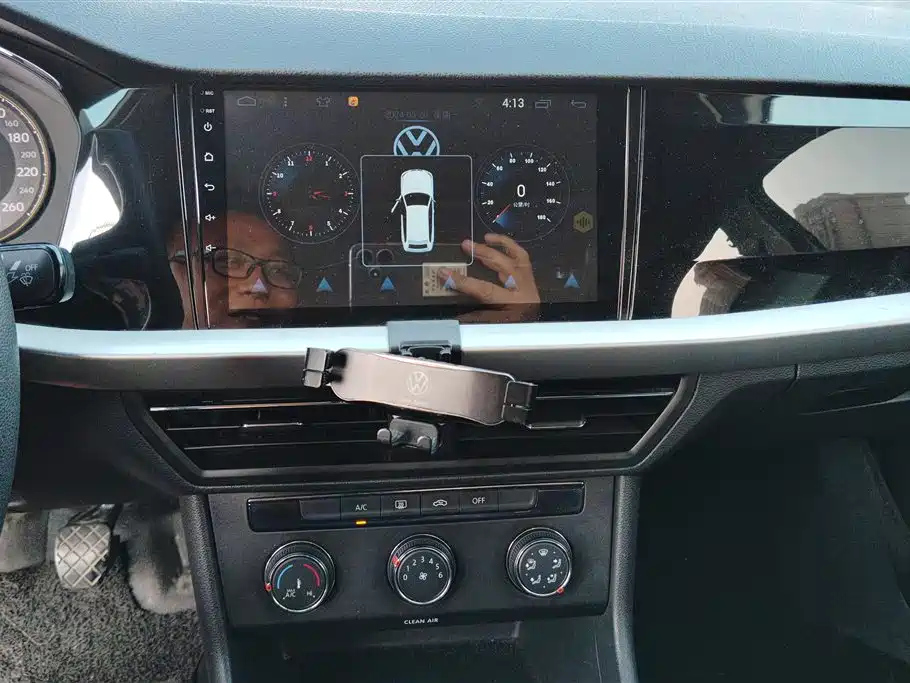 VOLKSWAGEN LAVIDA 2019