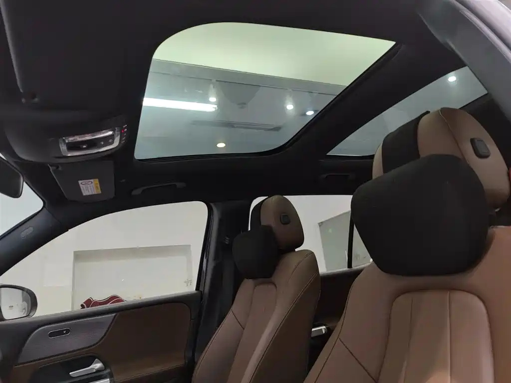 MERCEDES BENZ GLB 2022